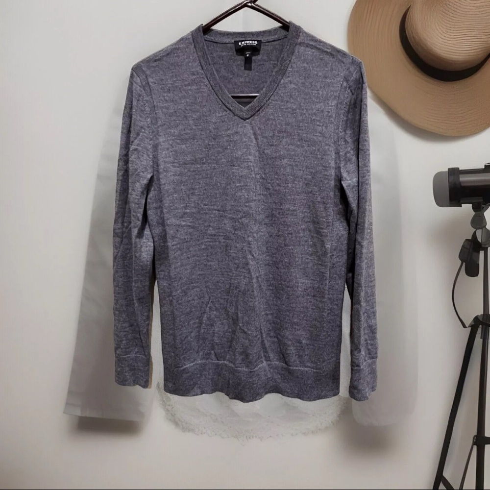 Express Men’s Merino Blend V-neck Sweater Soft Pullover Gray, Size M